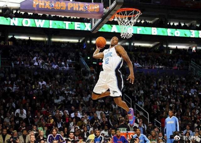 霍华德在魔术打了8年,留下5个逆天纪录,一个比一个难破|德怀特·霍华德|NBA|总决赛|詹姆斯|全明星_新浪体育_新浪新闻