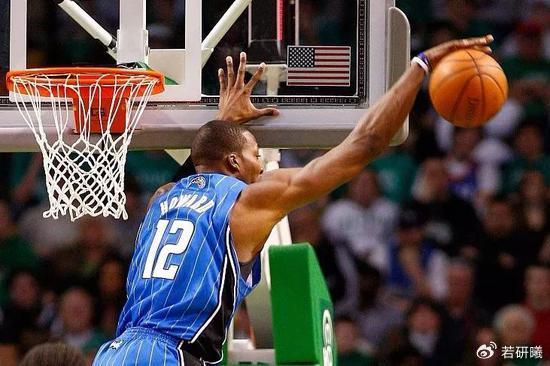 霍华德在魔术打了8年,留下5个逆天纪录,一个比一个难破|德怀特·霍华德|NBA|总决赛|詹姆斯|全明星_新浪体育_新浪新闻