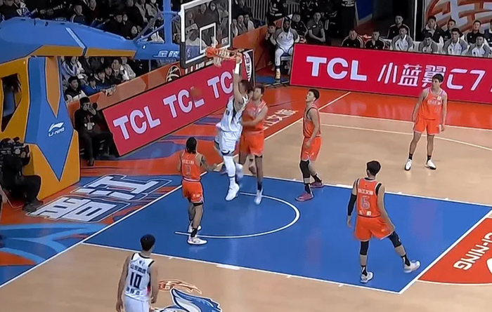 山东双核齐爆！小高攻守回暖锁小外，陶汉林统治级，就差陈林坚了|山东队|福建|高诗岩|篮板|比赛_新浪体育_新浪新闻